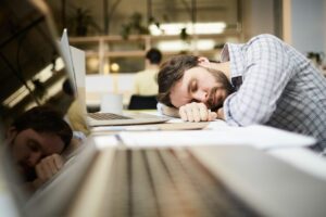 Présence en ligne d’un artisan ou commerçant pendant son sommeil